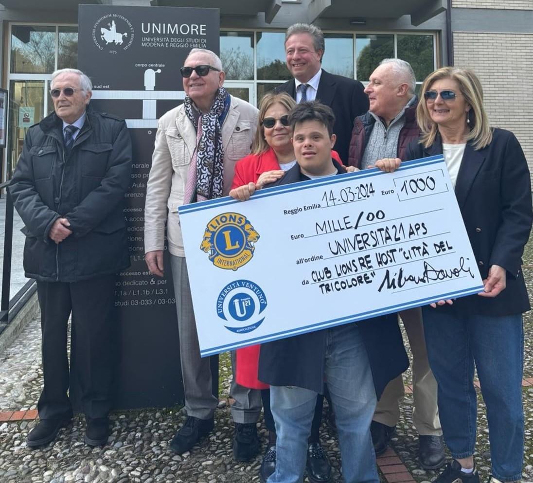 Il Lions Club dona mille euro a Università 21