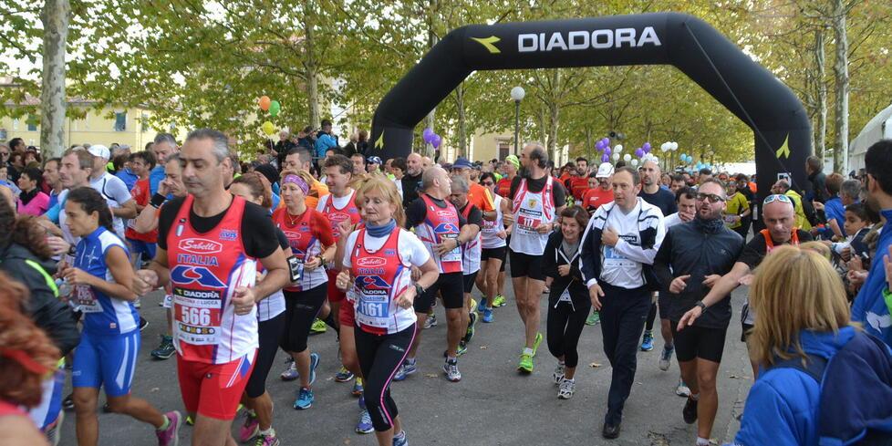 Lucca, la mezza maratona delle novità punta a battere il record di iscritti<br>

