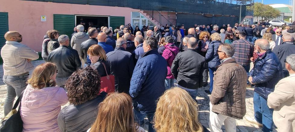 A Sassari in migliaia in fila per Stefano, oggi i funerali del fantino 