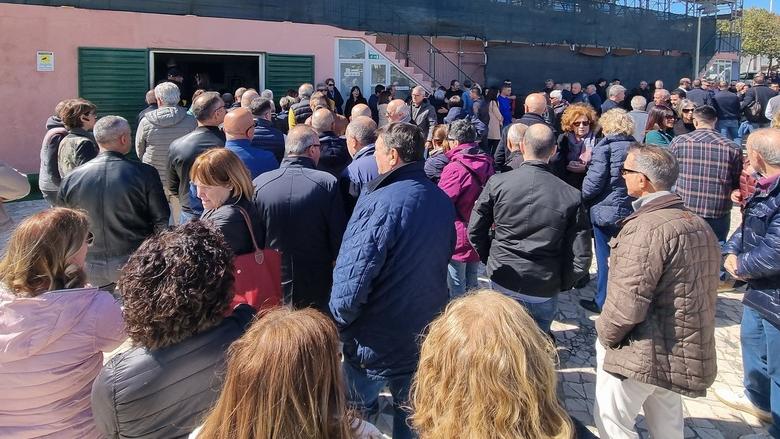 A Sassari in migliaia in fila per Stefano, oggi i funerali del fantino 