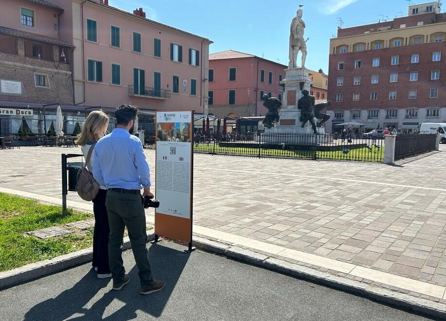 Uno dei pannelli ai Quattro Mori