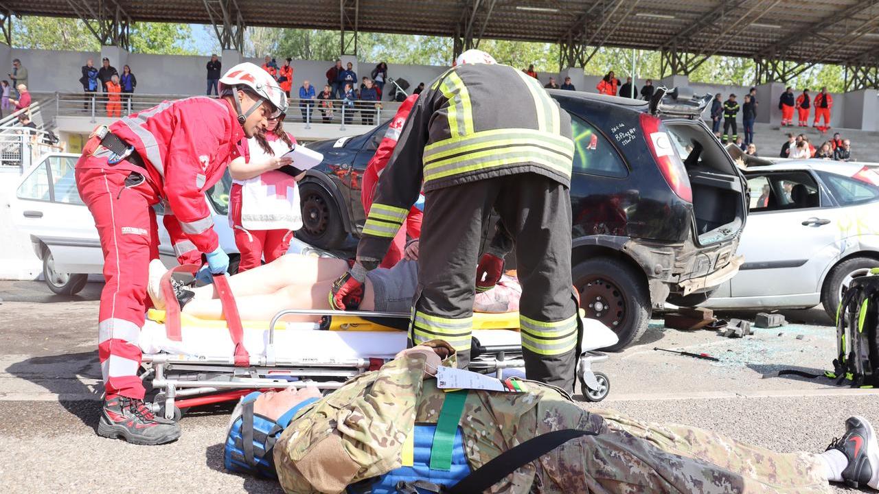 Modena, la simulazione di un gravissimo incidente nell’esercitazione di maxi emergenza al parco Novi Sad