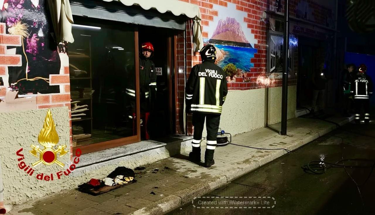 Olbia, a fuoco una trattoria in via Mestre