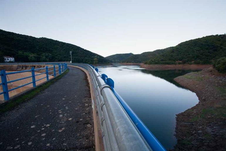 
	L&rsquo;invaso di Punta Gennarta nel sistema idrico dell&rsquo;Alto Cixerri

