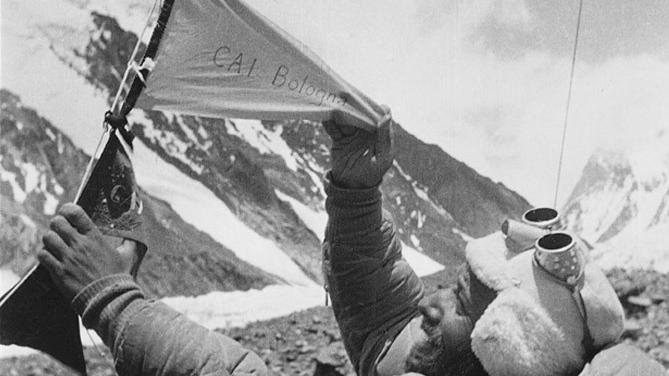 A Ferrara la mostra sulla scalata al K2 del 1954
