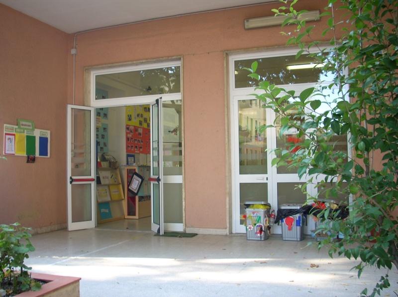 L'ingresso della scuola