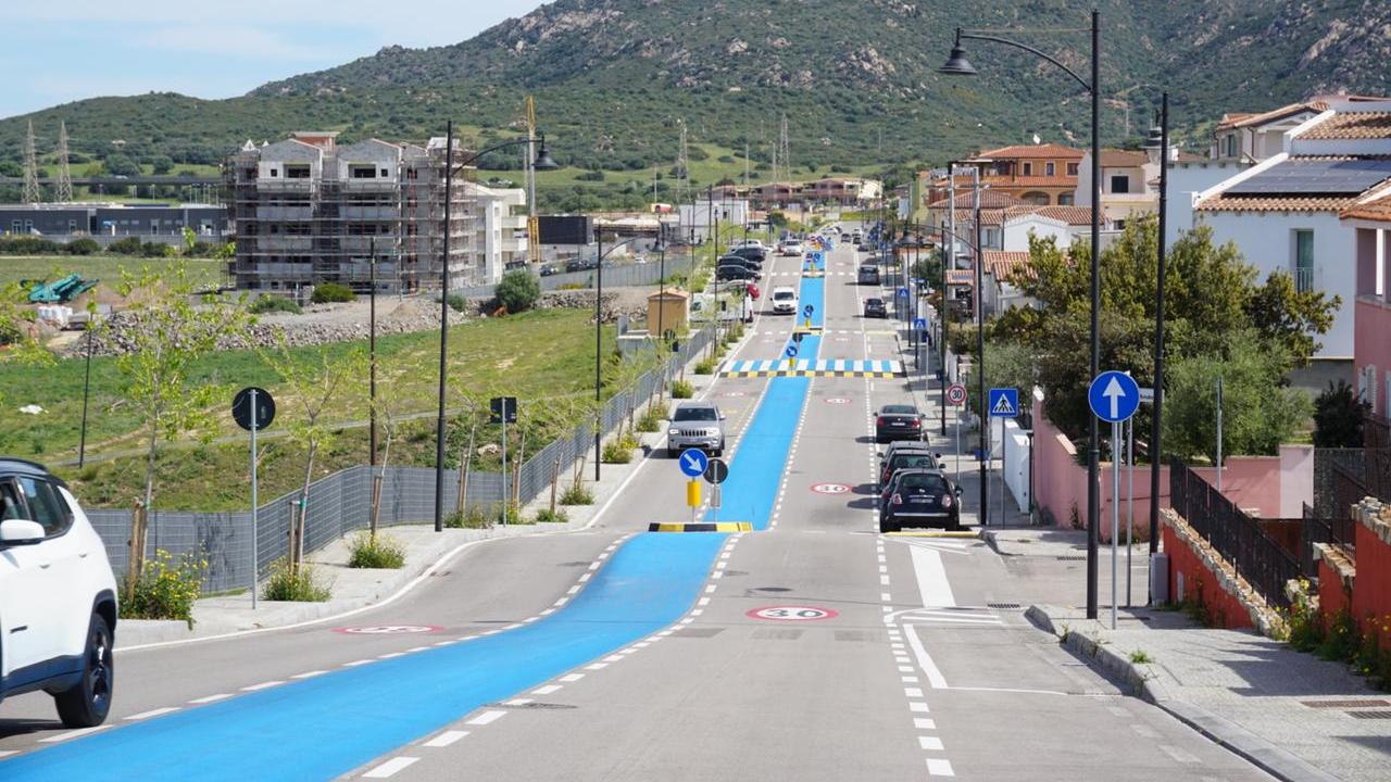 Meno auto e più piste ciclabili: «Olbia come le città europee»