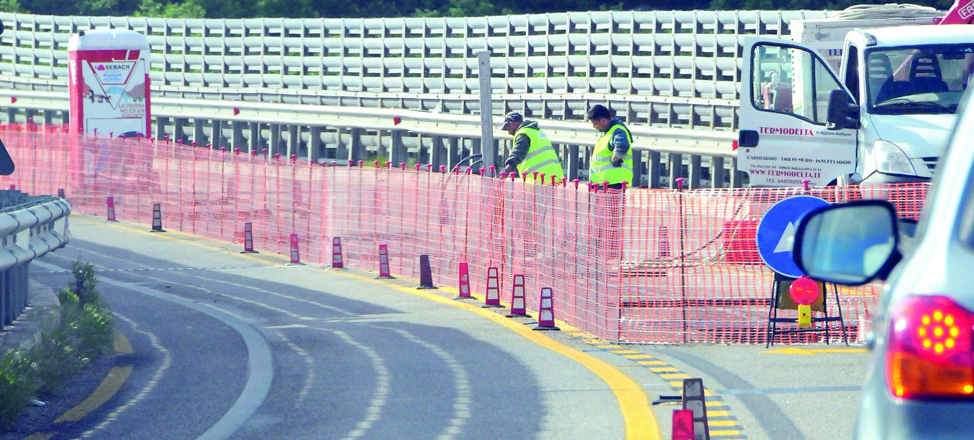 Il peso del disastro viabilità: «Ferme le opere commissariate» 