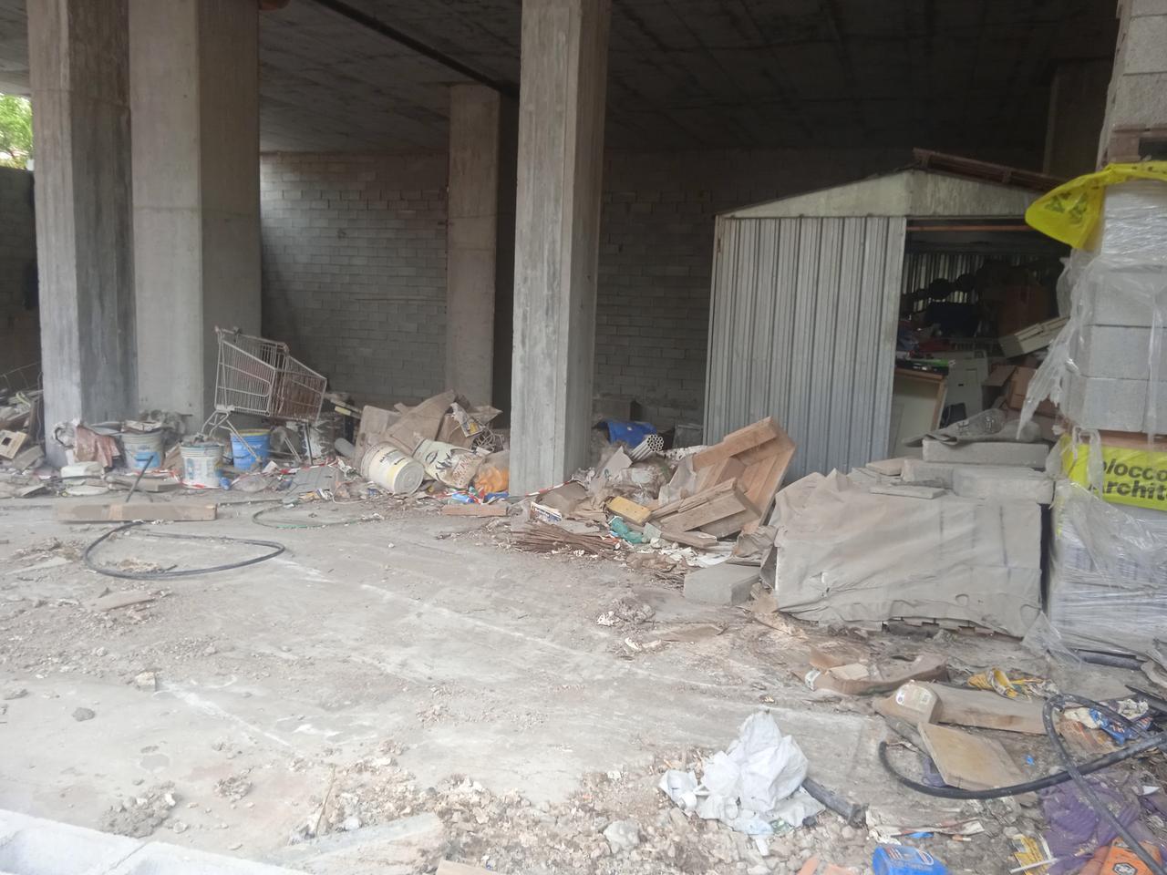 Tempio, un’altra discarica abusiva nel cantiere abbandonato