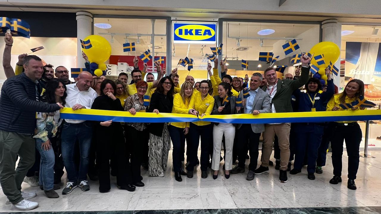 Modena, Ikea sbarca in città: il taglio del nastro al Grandemilia