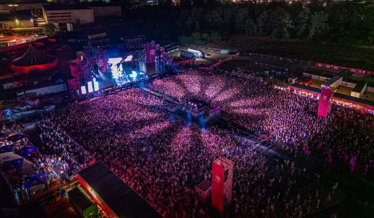 La mappa interattiva con tutte le superstar dei concerti e delle feste patronali del 2024 in Sardegna