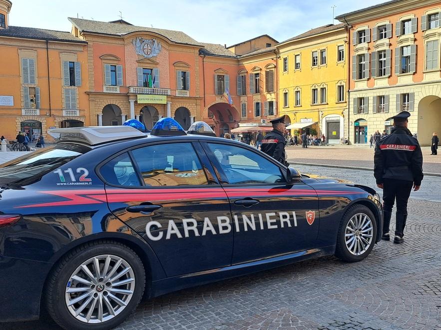 Sedicenne armato di pistola a salve tenta la rapina al bancomat