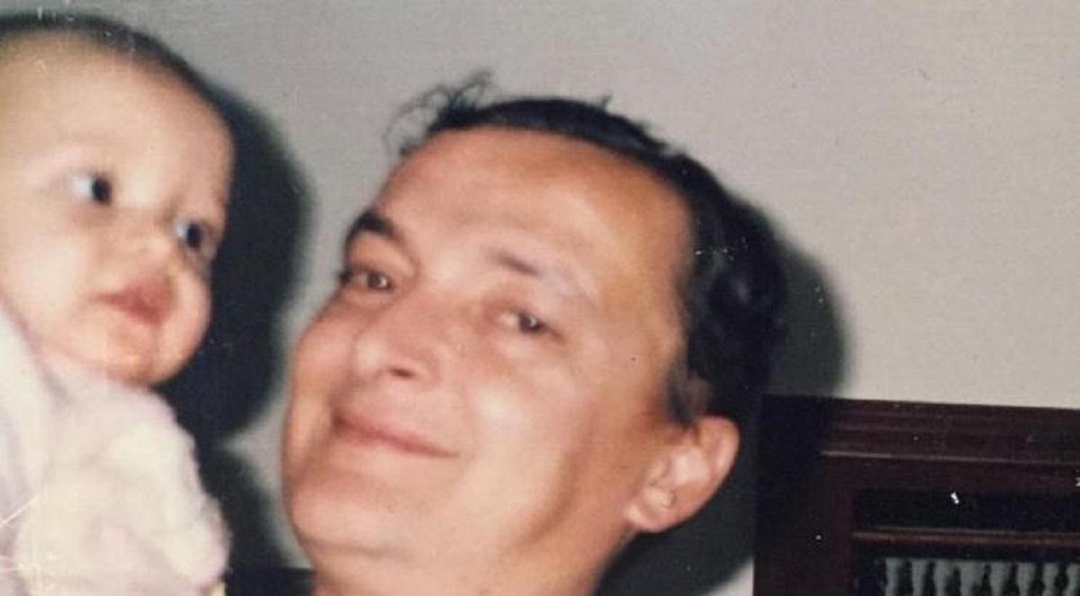 
	Francesco Volterrani con in braccio l&rsquo;allora piccola Annalia

