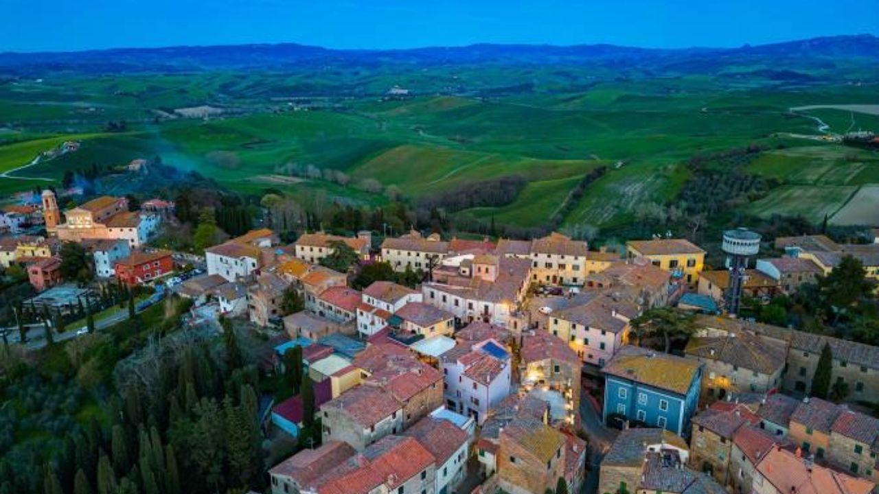 
	Il borgo toscano al secondo posto tra i comuni pi&ugrave; ricchi d'Italia

