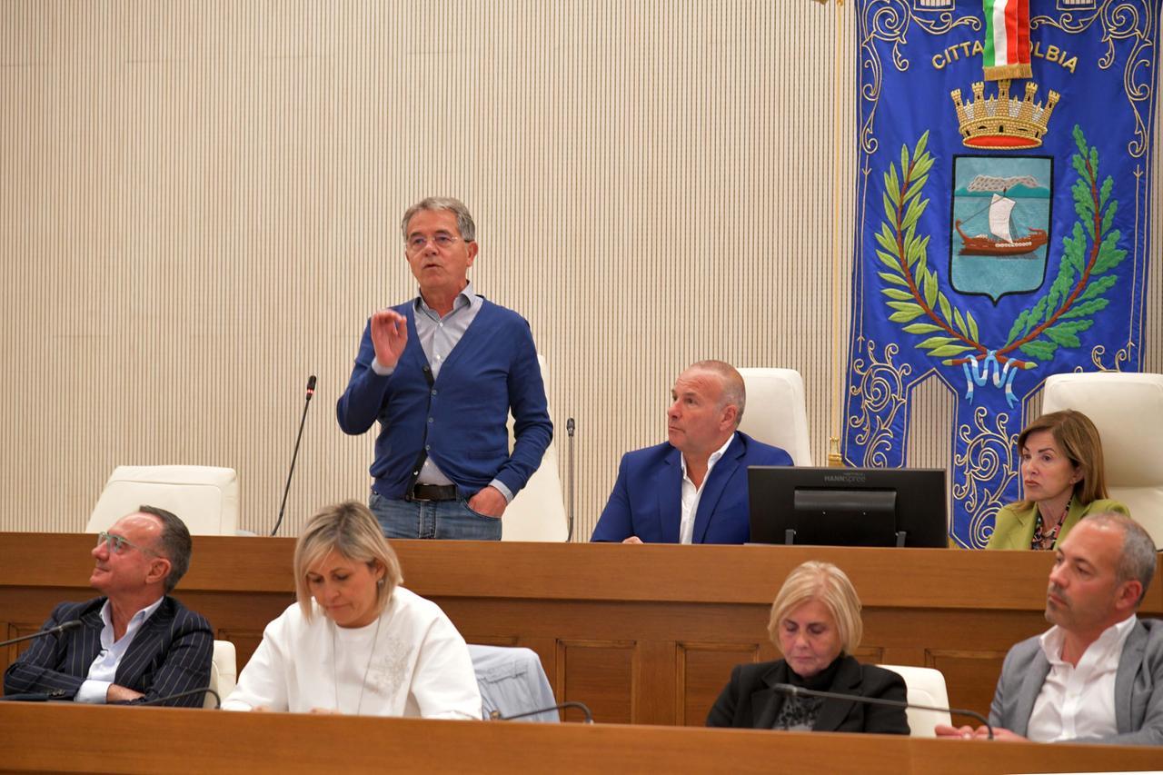 
	Il sindaco Settimo Nizzi durante il suo intervento in consiglio comunale

