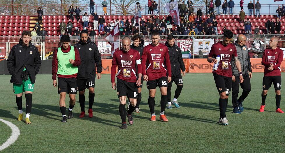 Playoff? Evitiamo pure di illuderci. Ecco perché il Livorno è messo male<br>
