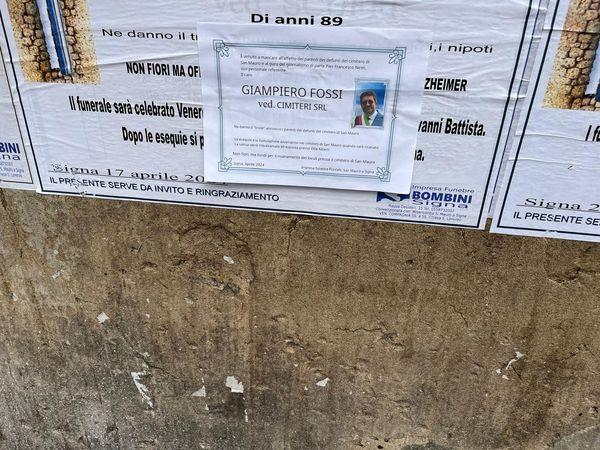Un falso necrologio per il sindaco di Signa Giampiero Fossi. Il segretario toscano dem: «Minacce spaventose»