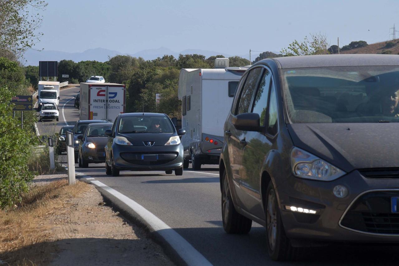 
	Un tratto della strada Olbia-Santa Teresa (foto Vanna Sanna)

