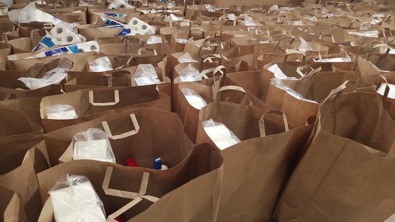 
	Pacchi natalizi per gli indigenti, ma l'emergenza ormai &egrave; tutto l'anno

