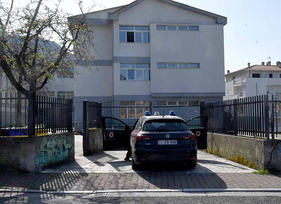 Ferrara, la testa sbattuta sul banco. Ora la denuncia è alla scuola