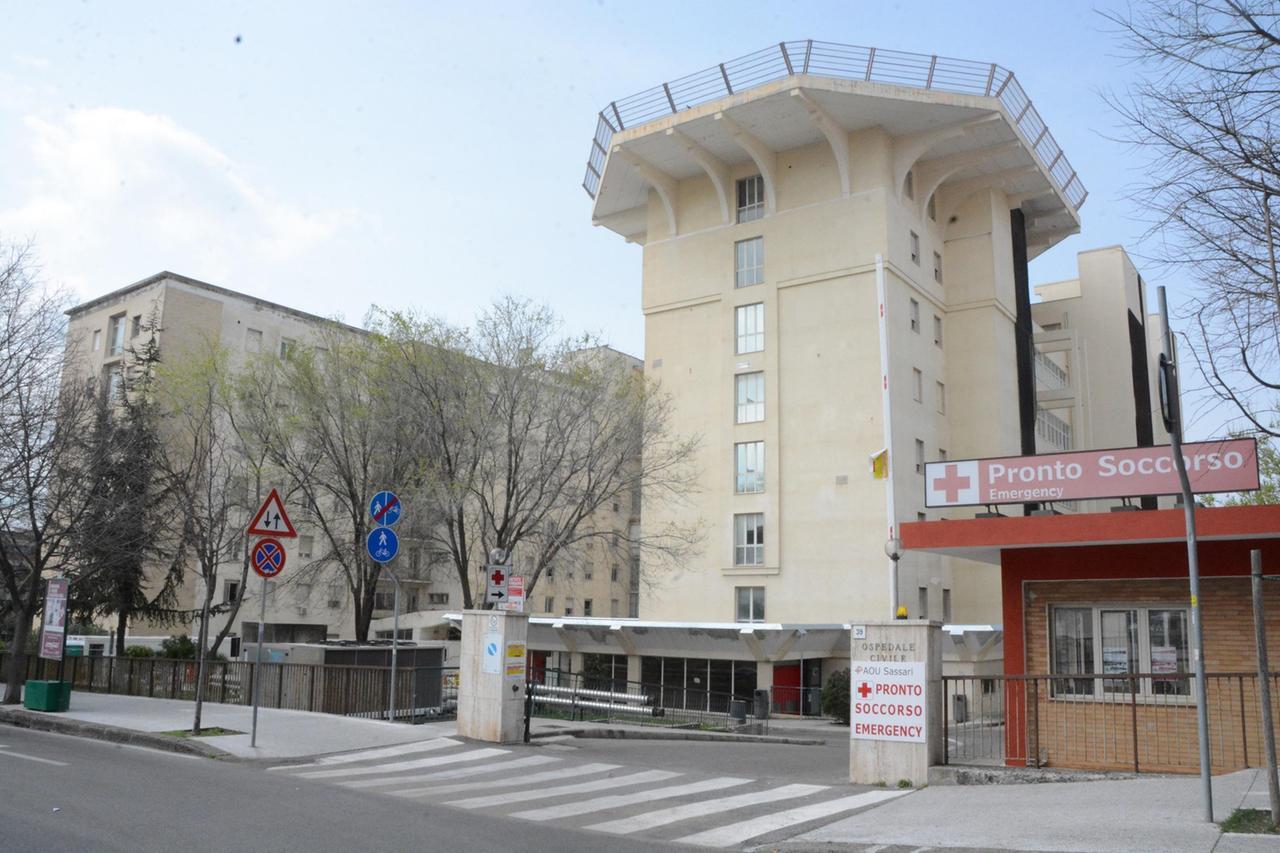 Sennori, cade dallo scooter all’ingresso del paese: grave una sedicenne di Sorso