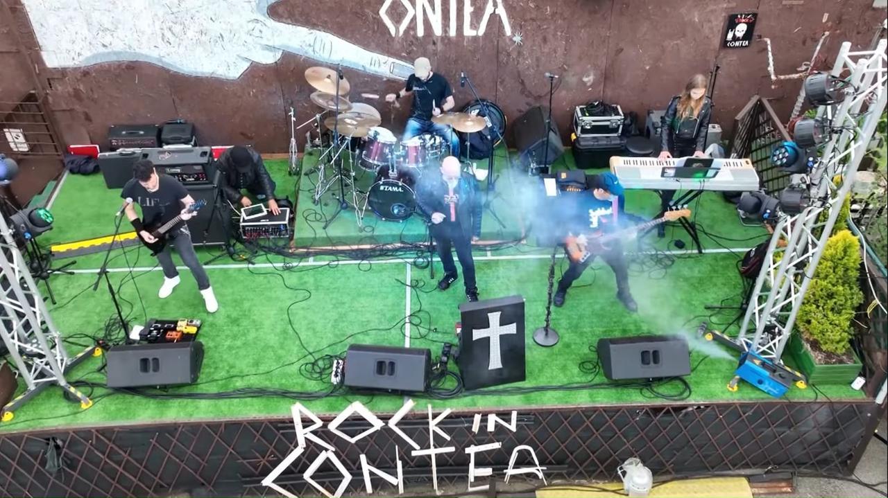 
	Una delle esibizioni degli anni passati di Primo Maggio in Contea

