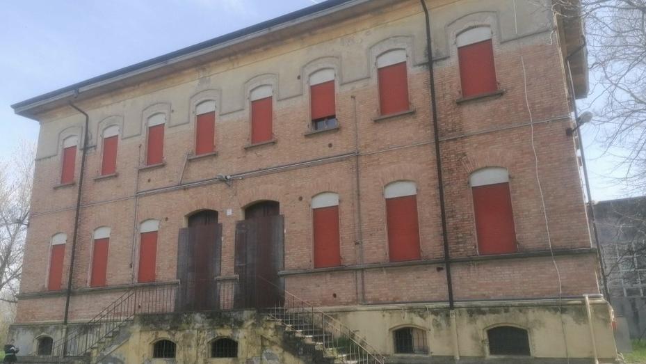 Modena, l’ex scuola di Marzaglia va all’asta: il Comune chiede 400mila euro