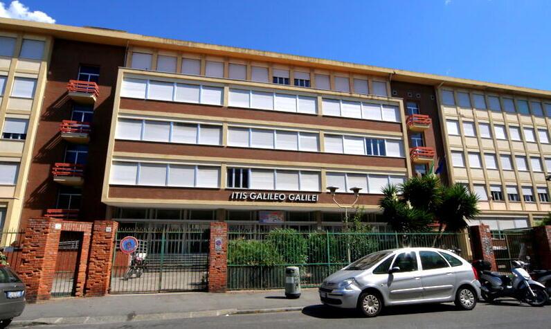 La facciata dell'Iti Galilei