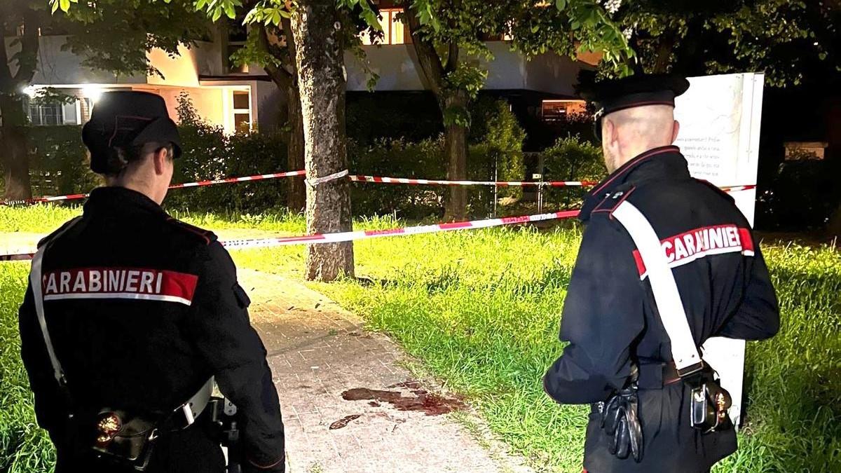 Castelnuovo, accoltellato al parco: 42enne gravissimo, aggressore arrestato