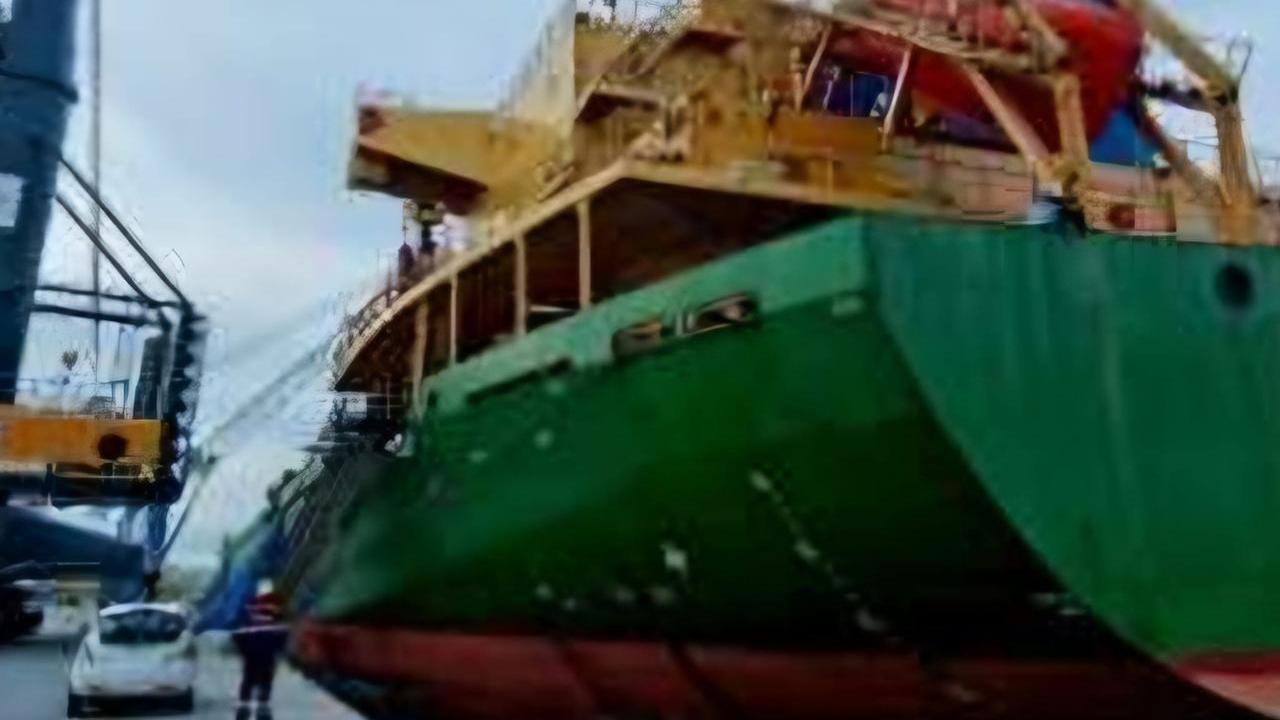 Cargo panamense bloccato in porto a Cagliari, gravi carenze a bordo