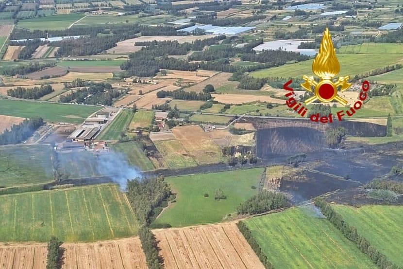 
	Campi inceneriti e fumo per il passaggio del fuoco

