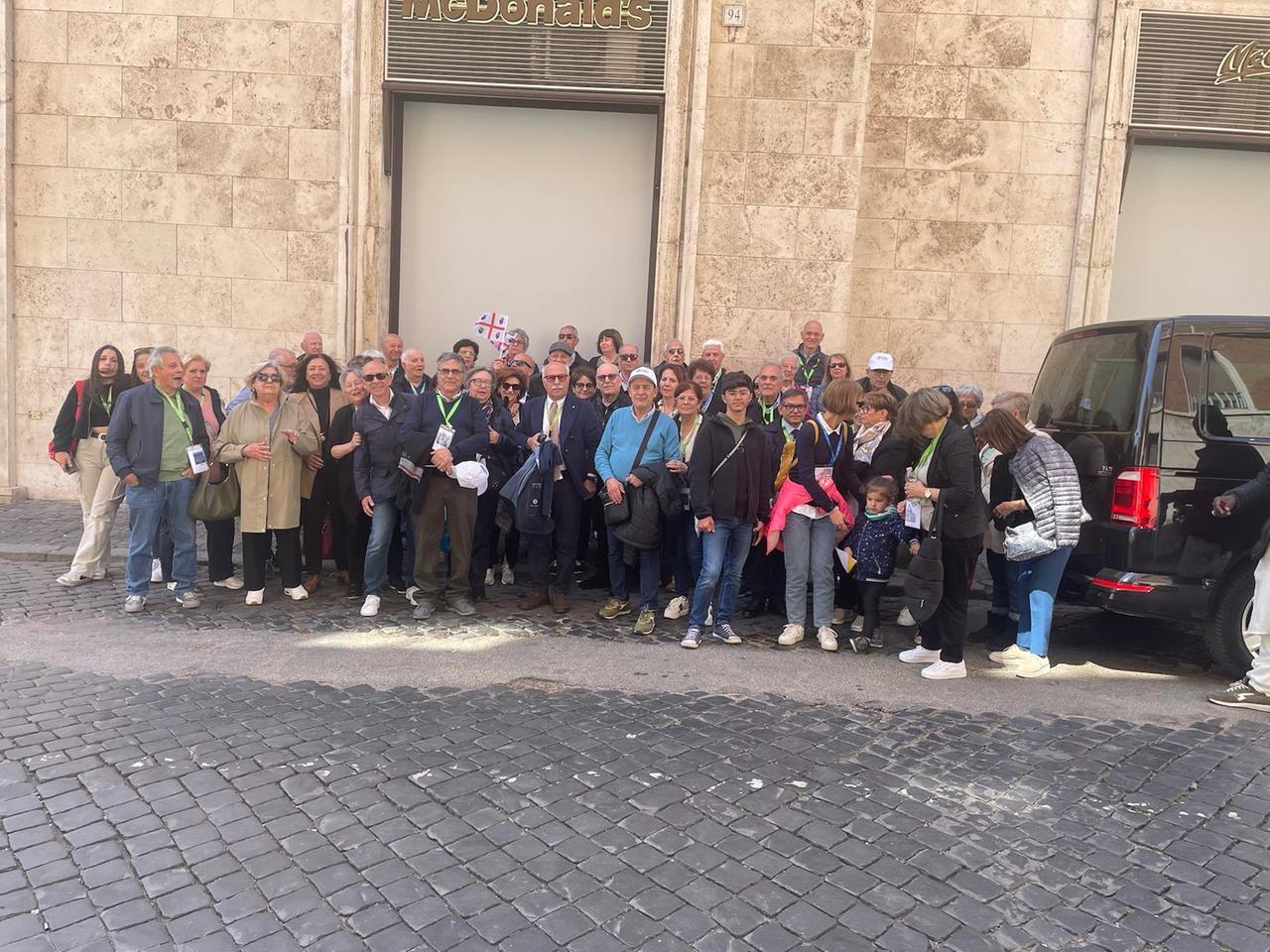 Cento pensionati sardi incontrano papa Francesco