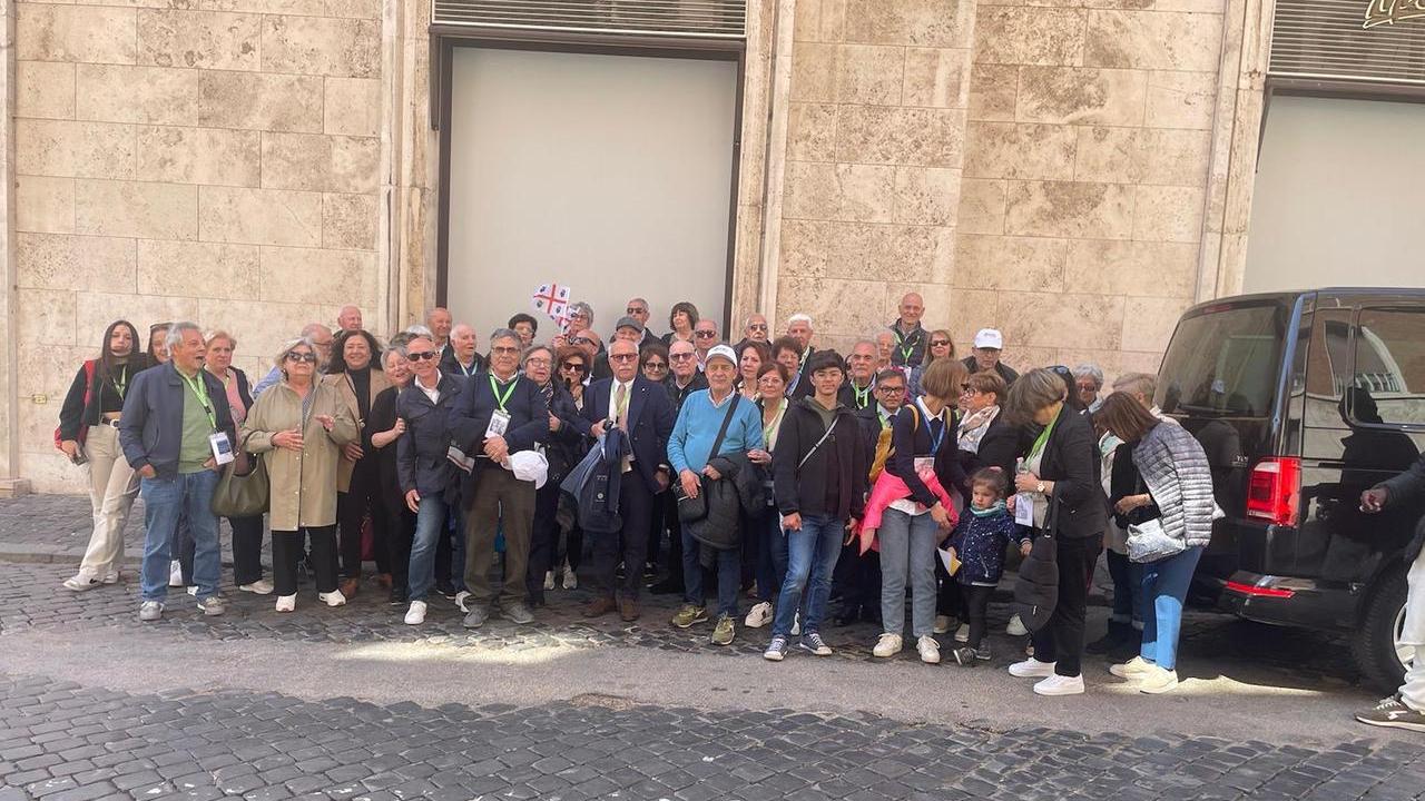 Cento pensionati sardi incontrano papa Francesco