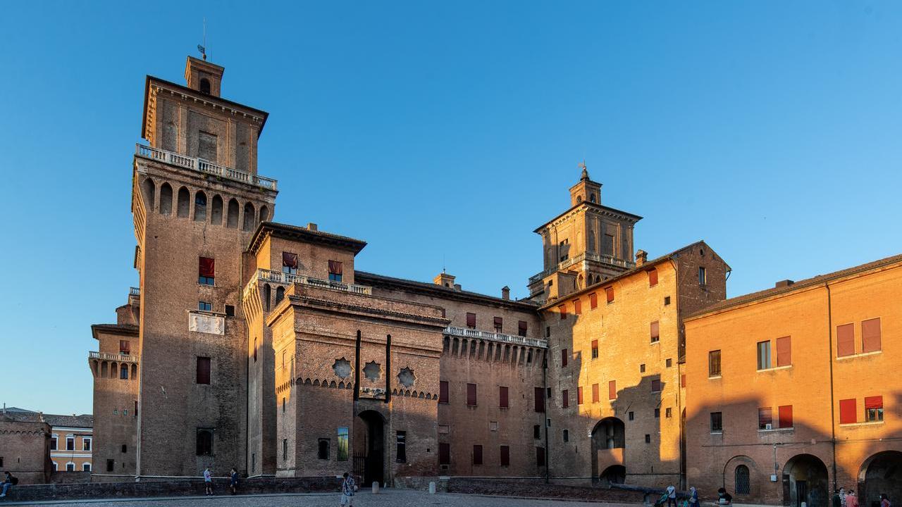 Ferrara, la Provincia inizia il trasloco: «Castello chiuso per due anni»