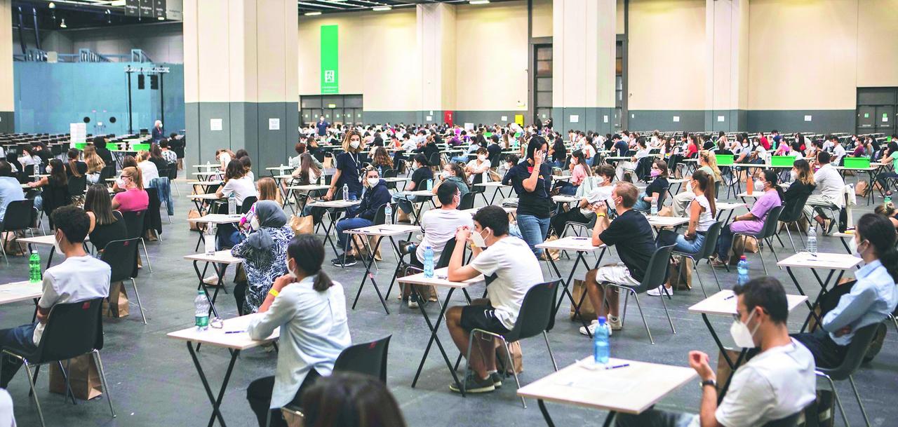 Medicina, numero chiuso da abolire: test dopo sei mesi in facoltà