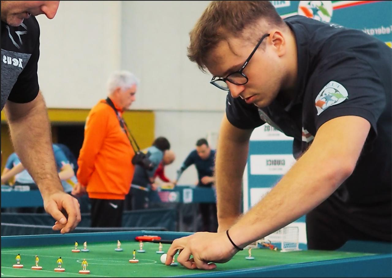 "Leo" Giudice è il Messi del Subbuteo: il suo gol visto 50 milioni di volte – Video