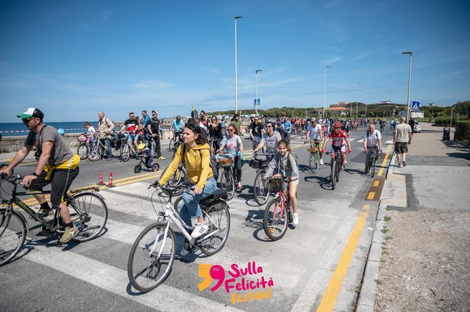A Livorno torna Bimbimbici la pedalata per grandi e piccini