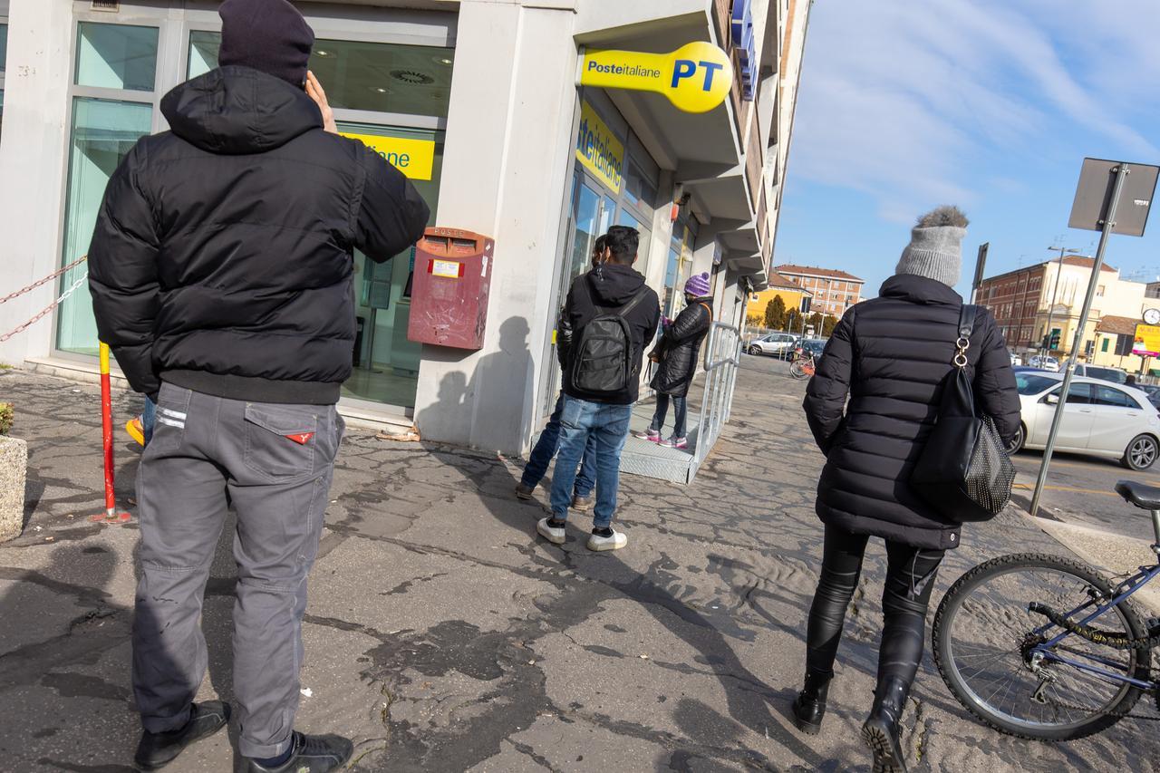 Ferrara, truffe tecnologiche: Poste svela i trucchi