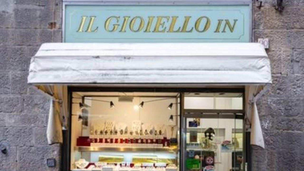 La gioielleria svaligiata dai ladri