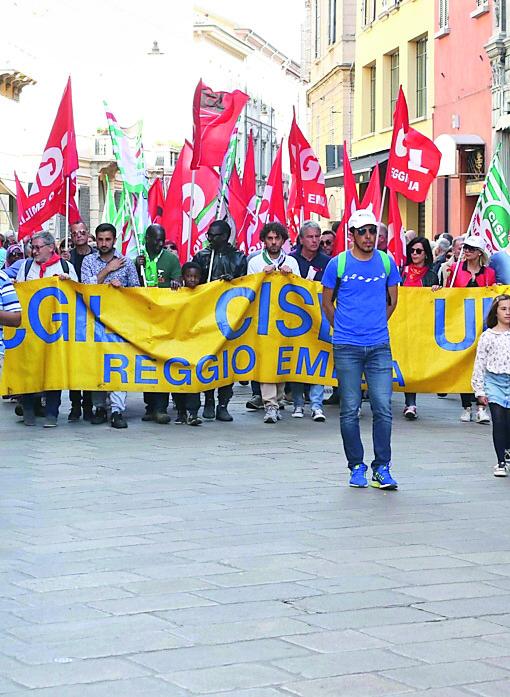 Primo maggio a Reggio Emilia e in provincia tra interventi, garofani e concerti