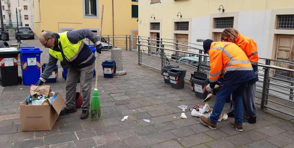 Foto, video e sanzioni a chi abbandona i rifiuti a Livorno: il piano di Aamps e Comune