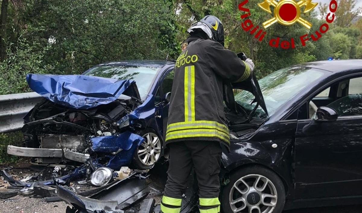 Arzachena, frontale sulla provinciale per Baja Sardinia: tre feriti in codice rosso