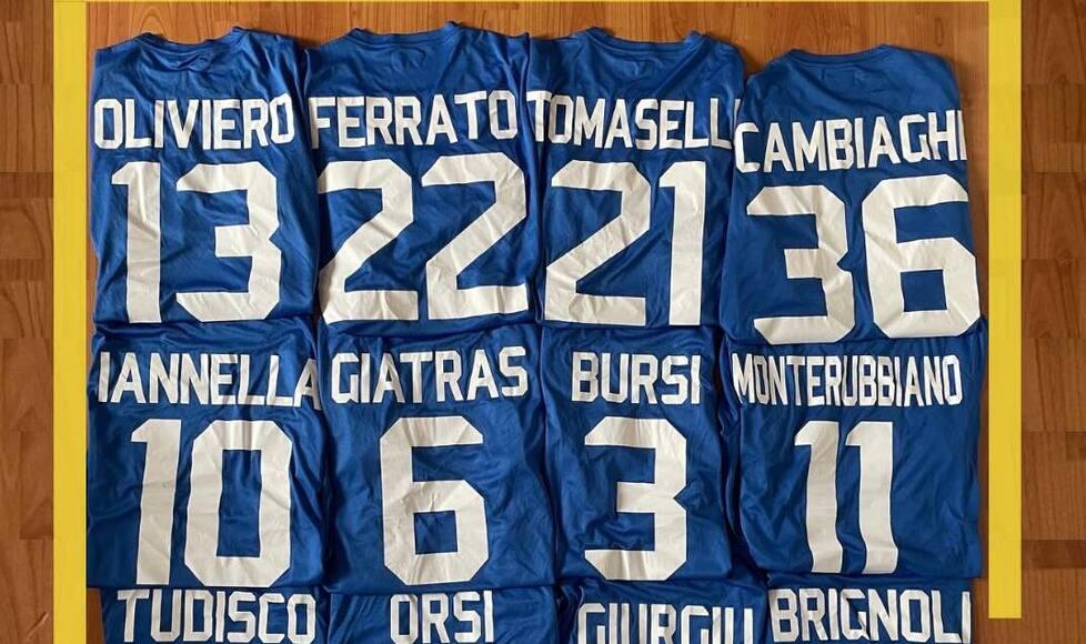 Maglie del Sassuolo all’asta. Il ricavato ad "Amici per la vita"