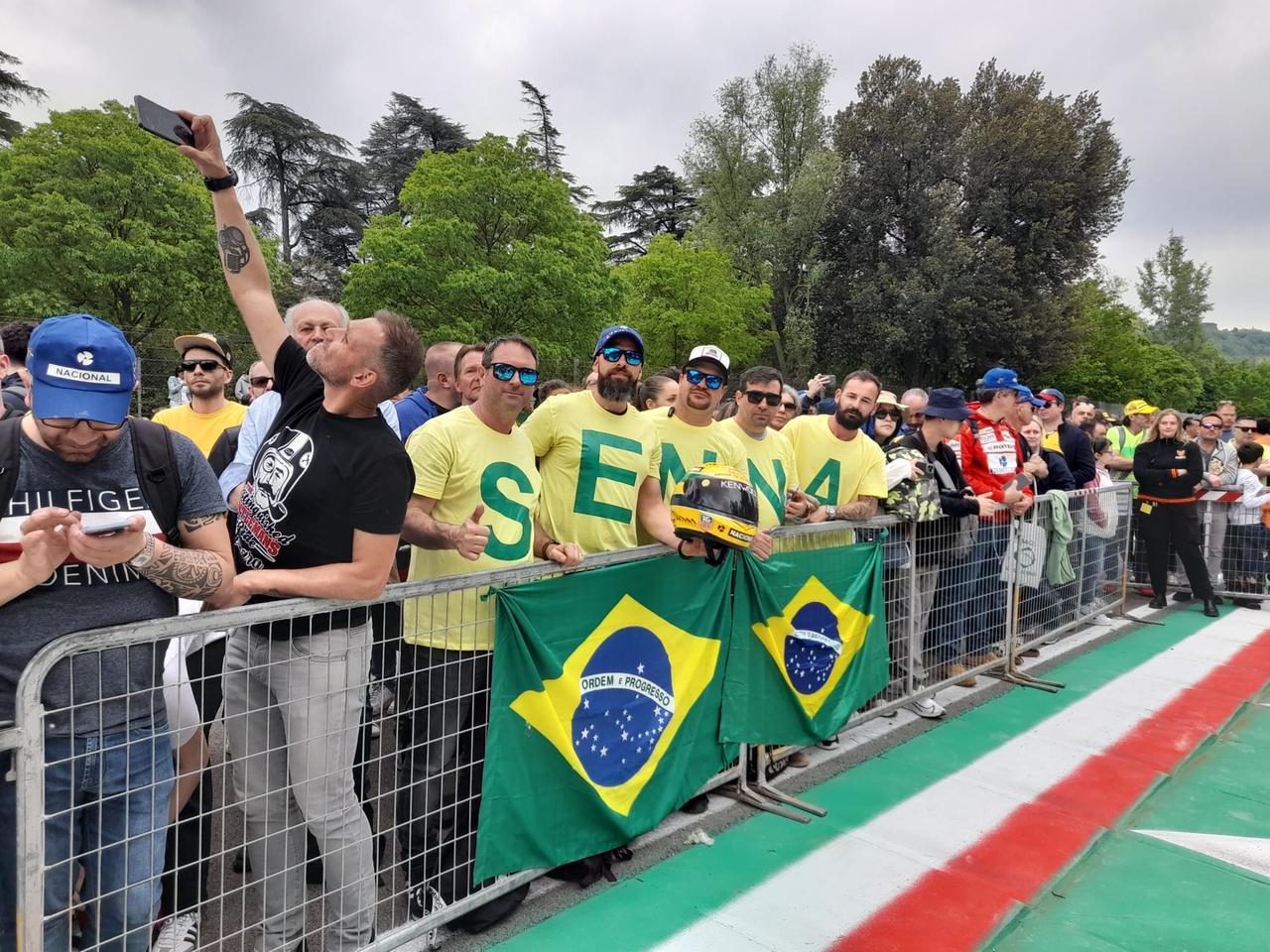 Tifosi di Senna a Imola