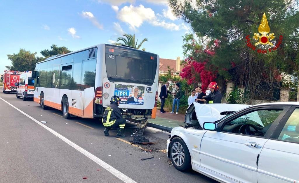 Auto con pullman a Quartu: un ferito in codice rosso