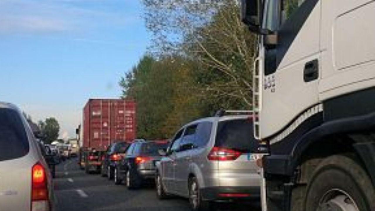 Fi-Pi-Li, maxi tamponamento: sette auto coinvolte e sei feriti, traffico in tilt