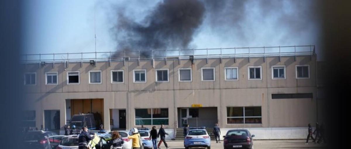 Modena, accuse di tortura al Sant’Anna. La difesa: «Detenuti poco attendibili»