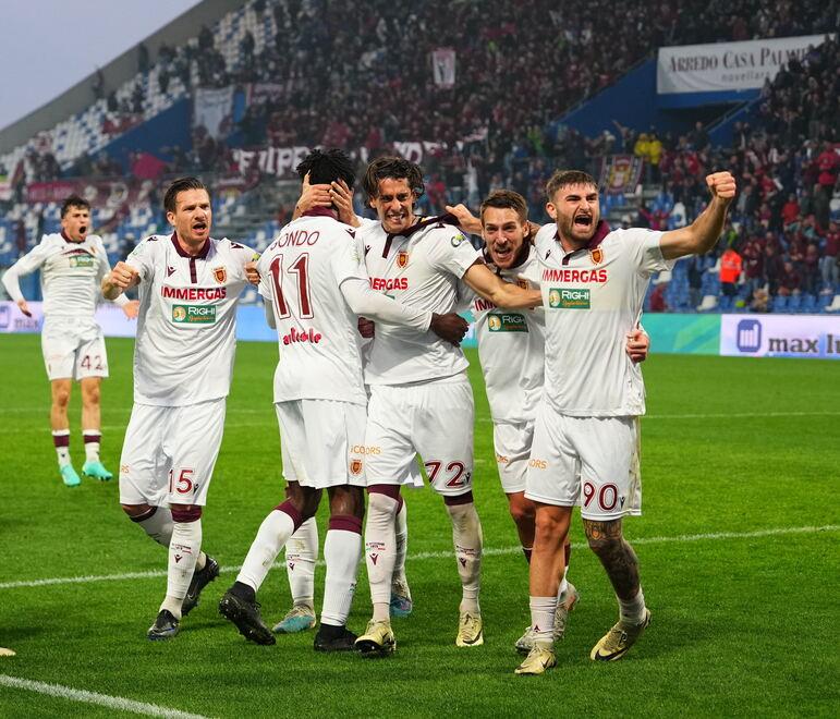 La pazza Reggiana ora fa rotta su Marassi e rimette mano ai sogni