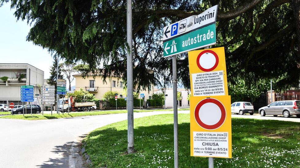 Lucca, tutti i divieti per il Giro d’Italia: come muoversi in città l’8 maggio