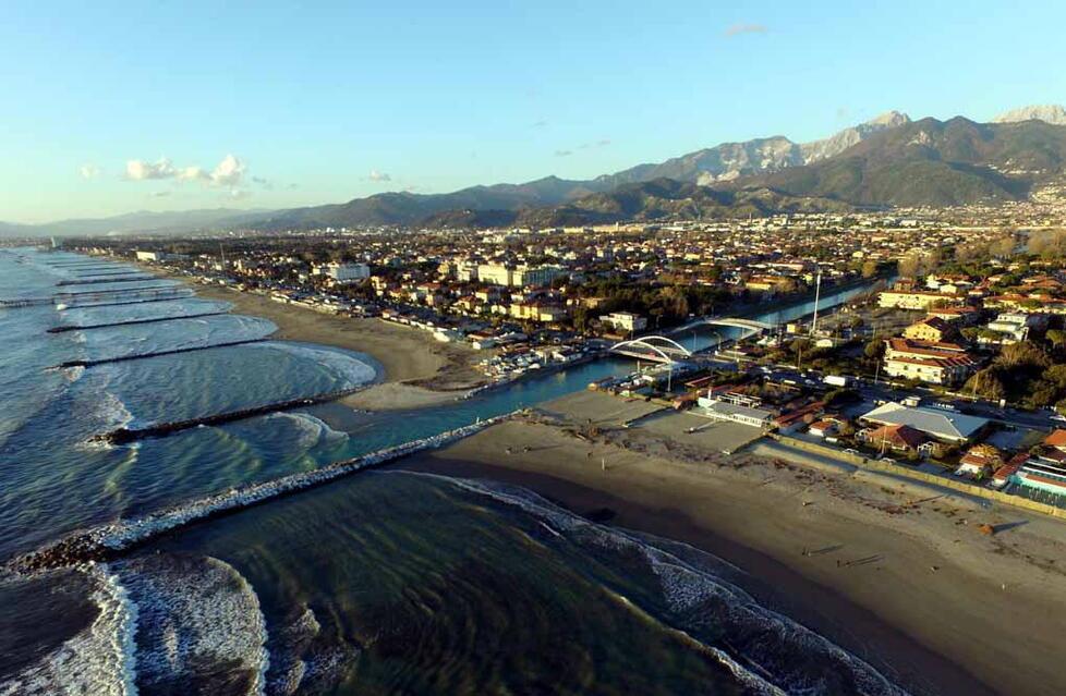 Massa, Mare Libero contro i sindaci: «Le spiagge? Un bene di tutti»